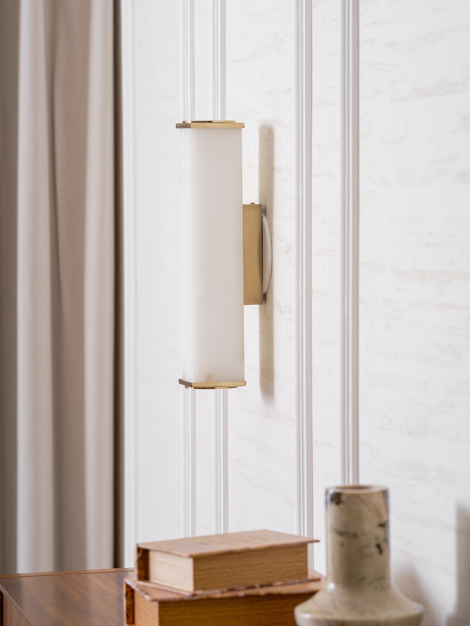 Kubusvormige albasten wandlamp HL2951