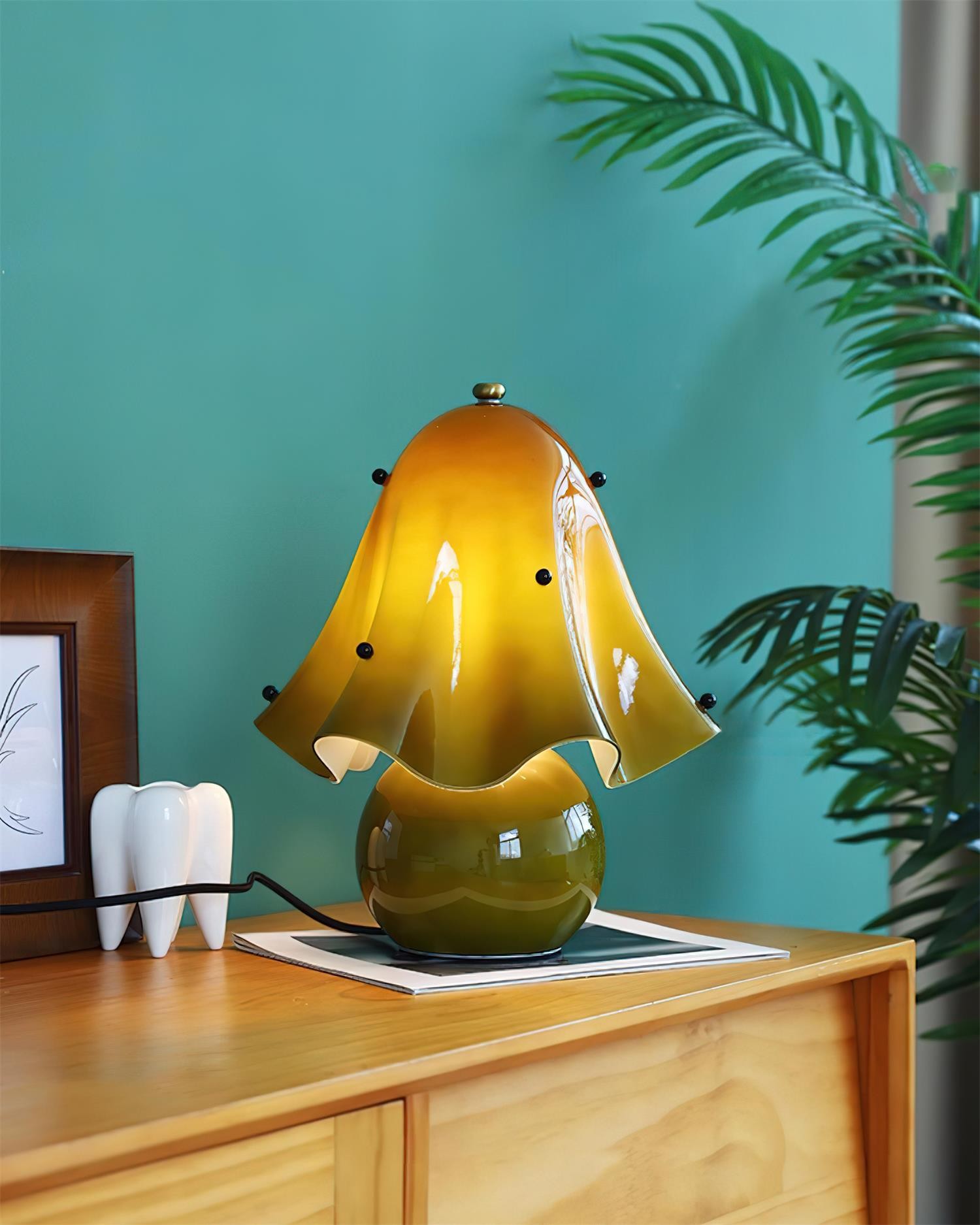 Bellina Decoratieve Tafellamp - Sculpturale Klokvormige Bloemvorm HL1644