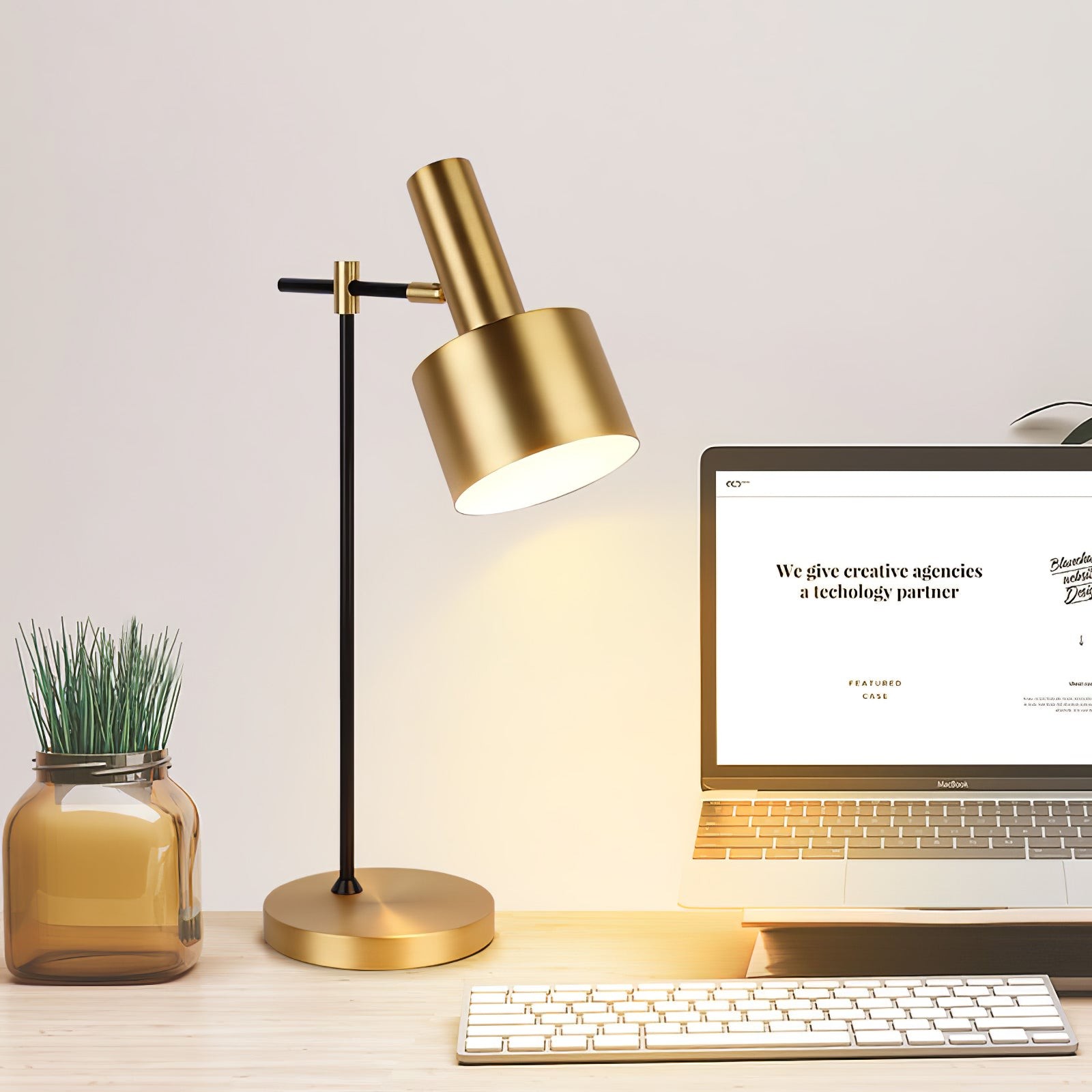Metalen minimalistische Art Deco tafellamp HL576