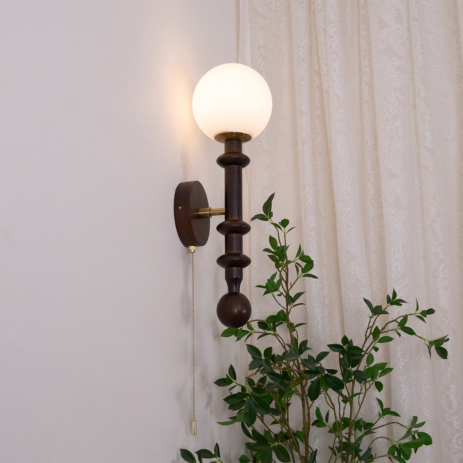 Franse eenvoudige vintage nachtkastje houten glazen wandlamp HL768