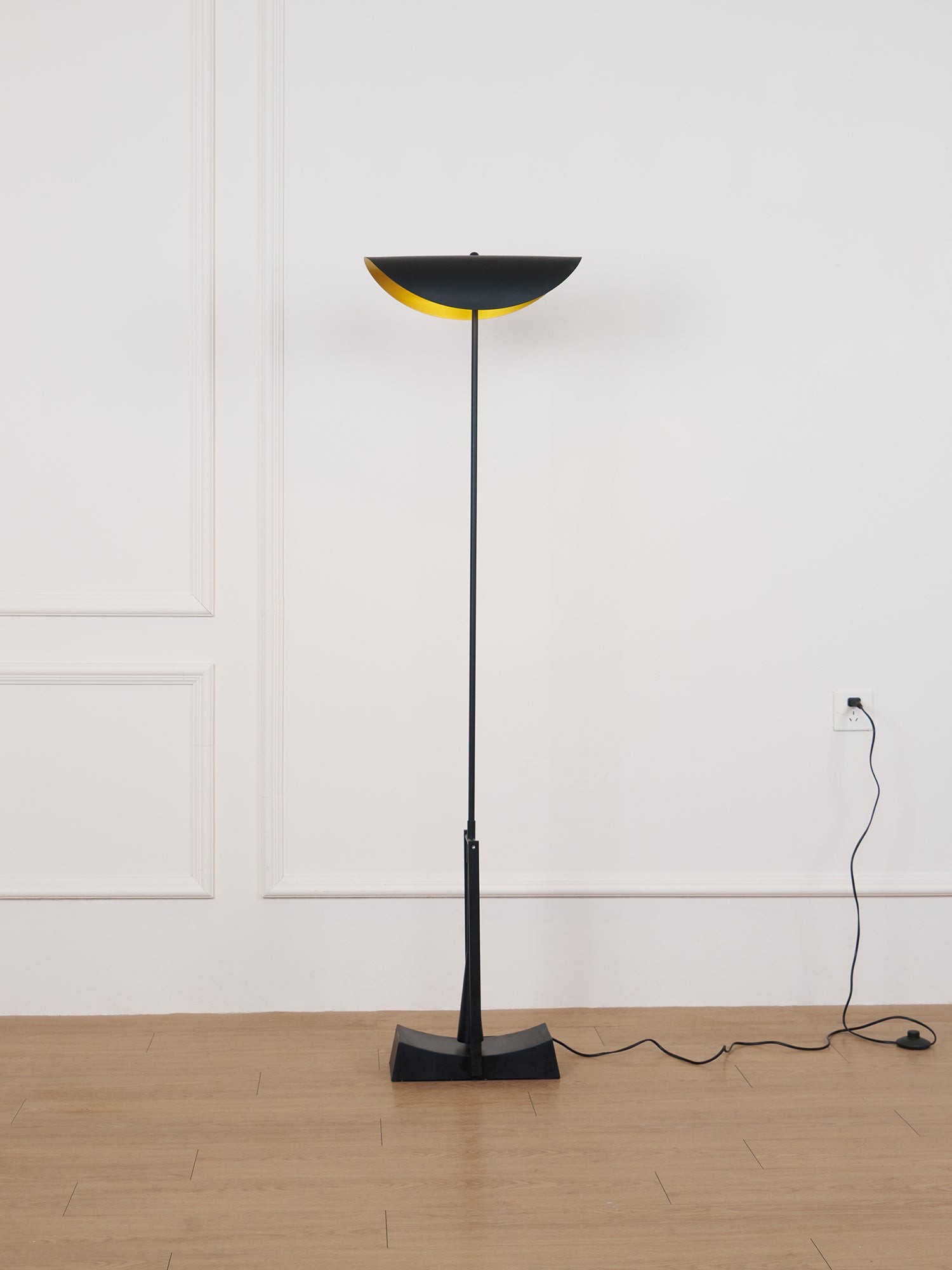 Nordic Creative Inclined Metalen Vloerlamp HL823