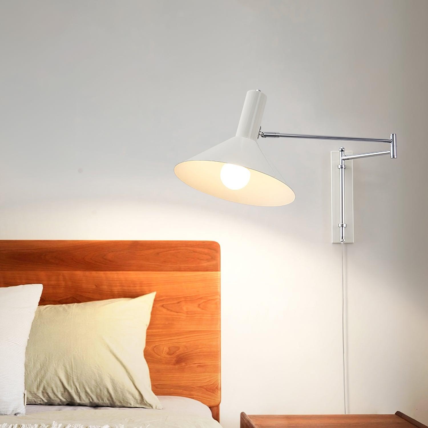 Klassieke moderne verstelbare leeslamp met zwenkarm HL630