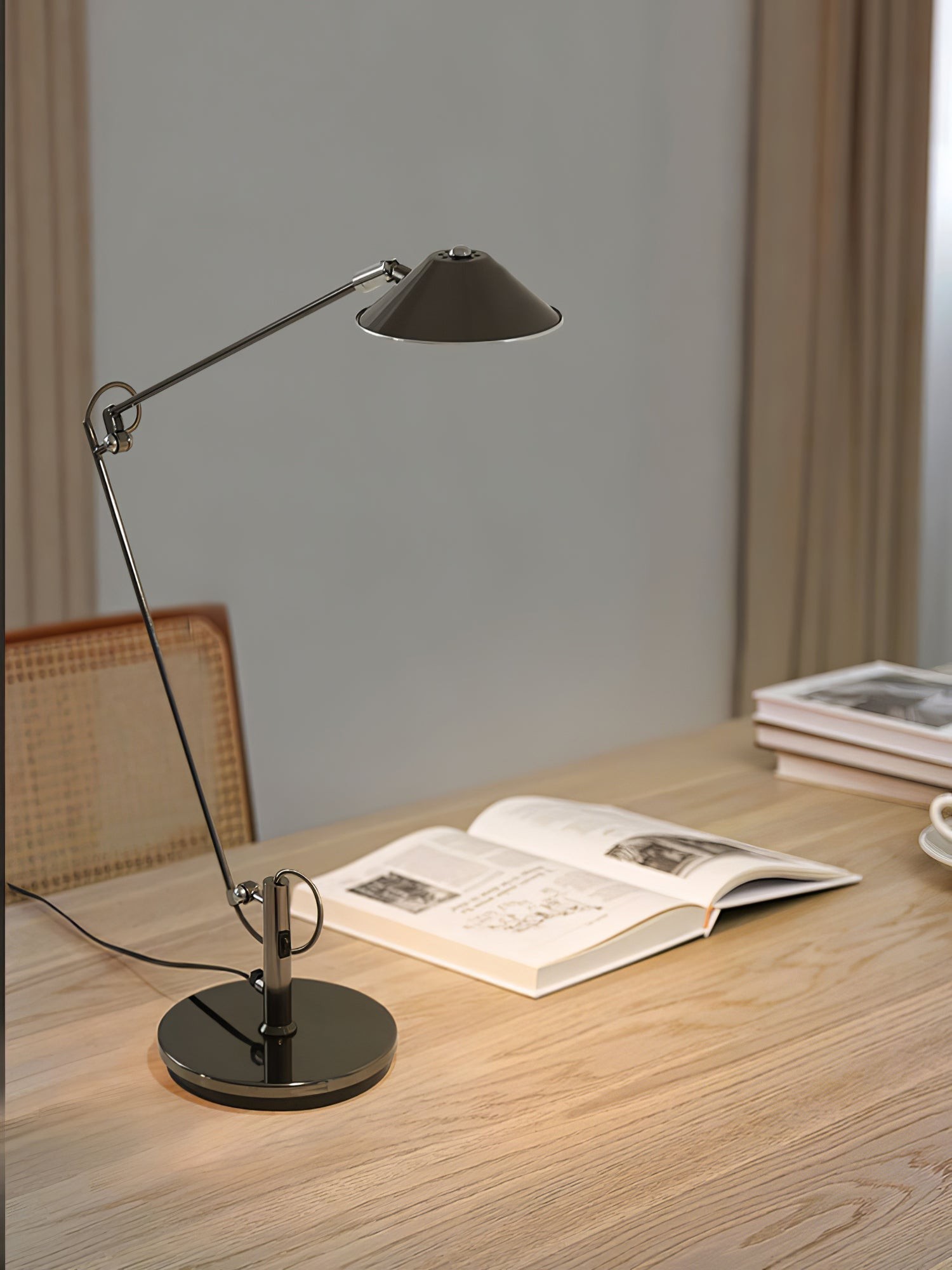 Verstelbare zwarte bureaulamp HL2925