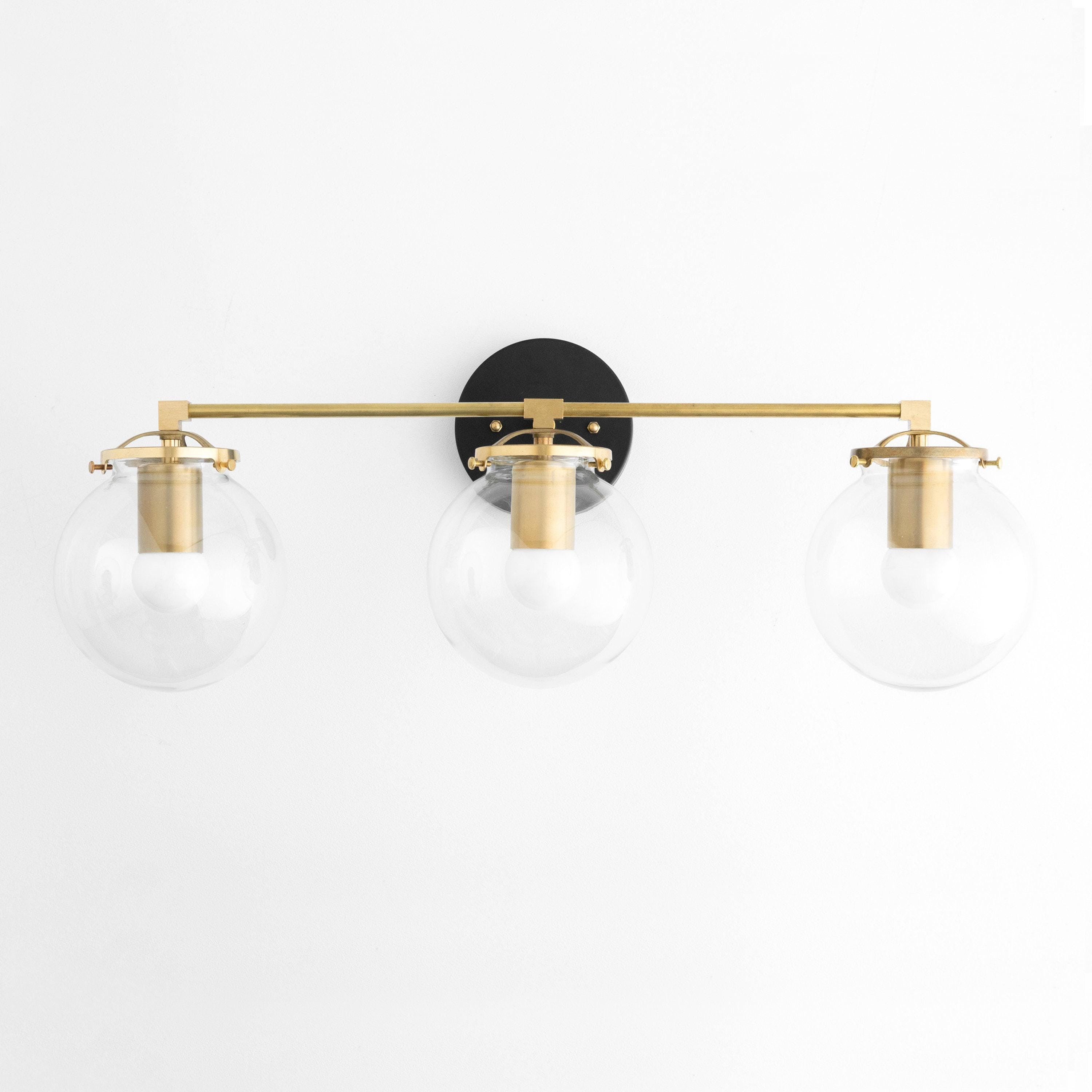 Glorica Glass 3 Shade Globe Vanity Light - Zachte badkamerlamp HL1691