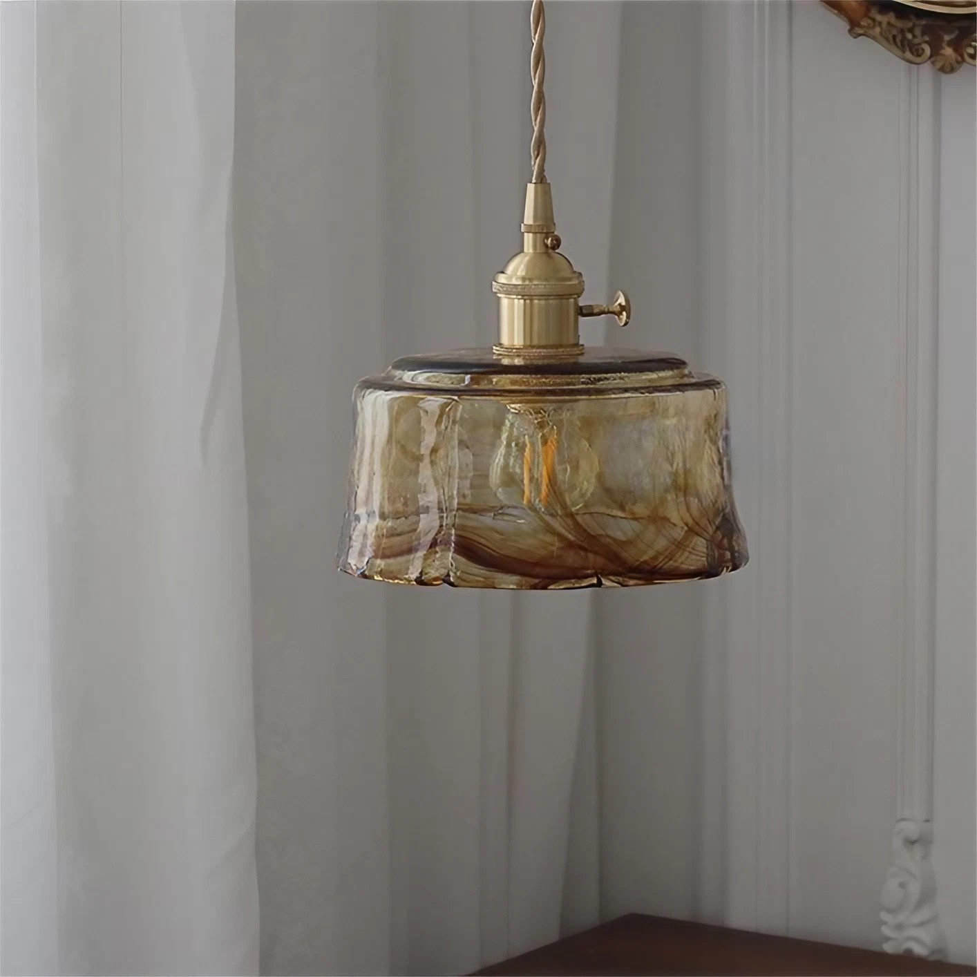 Retro handgemaakte onregelmatige amberkleurige glazen hanglamp HL64