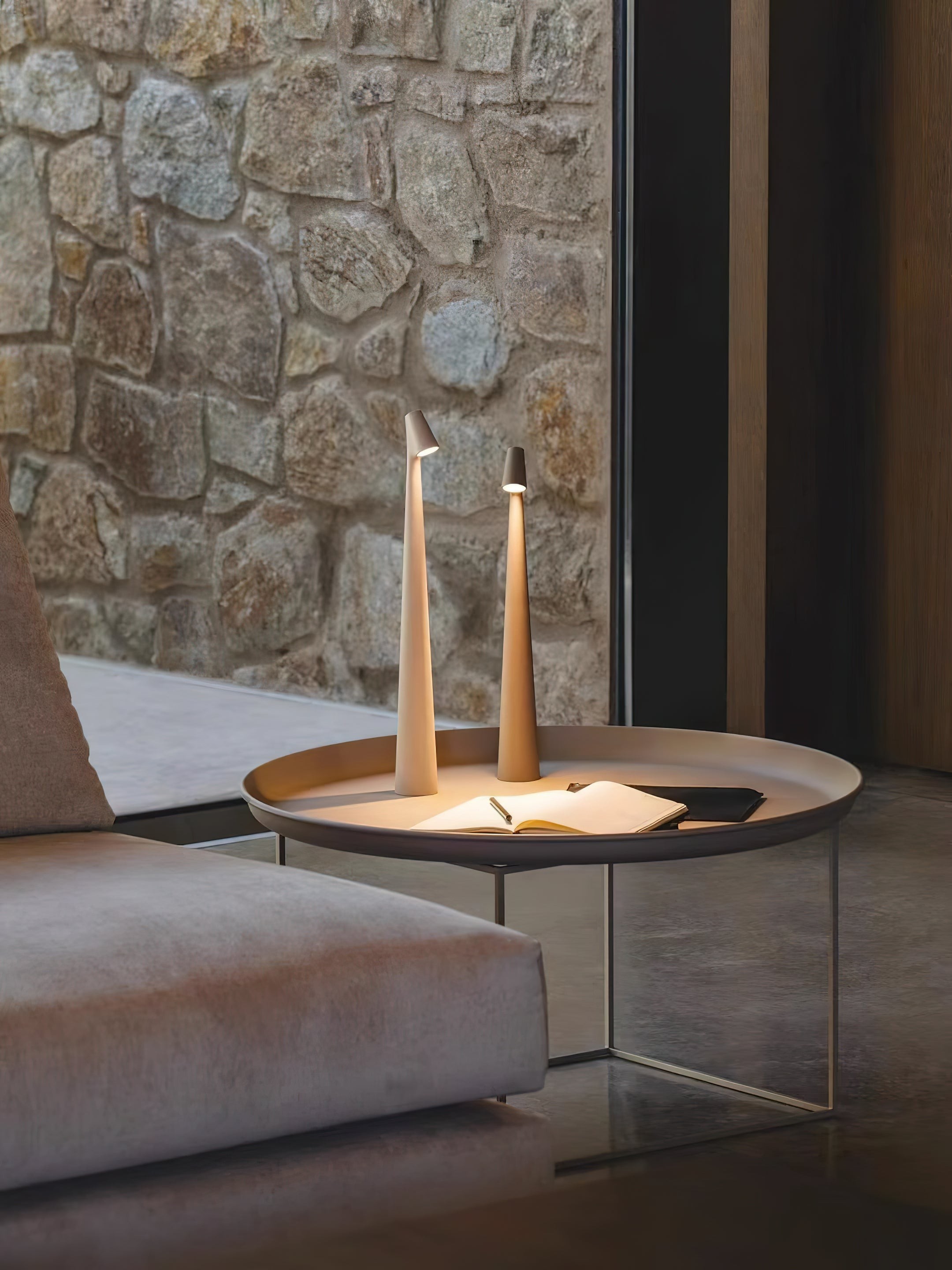 Creatieve hoge draagbare tafellamp HL343