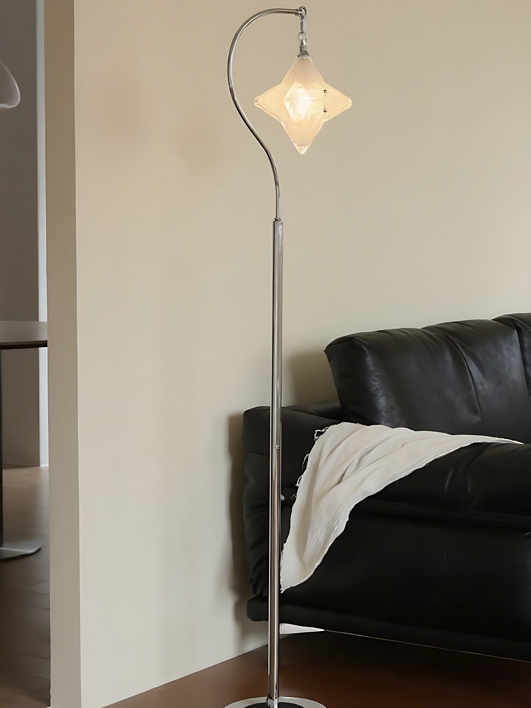 Art Deco Star vloerlamp - moderne staande lamp voor woonruimtes - Astris Orion HL1796