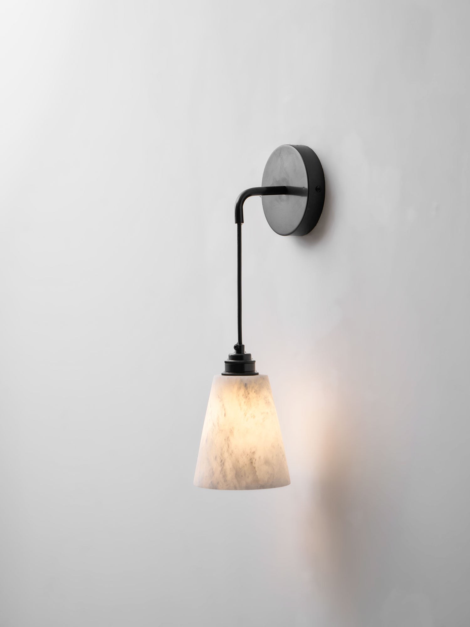 Druppelvormige alabaster wandlamp HL2956