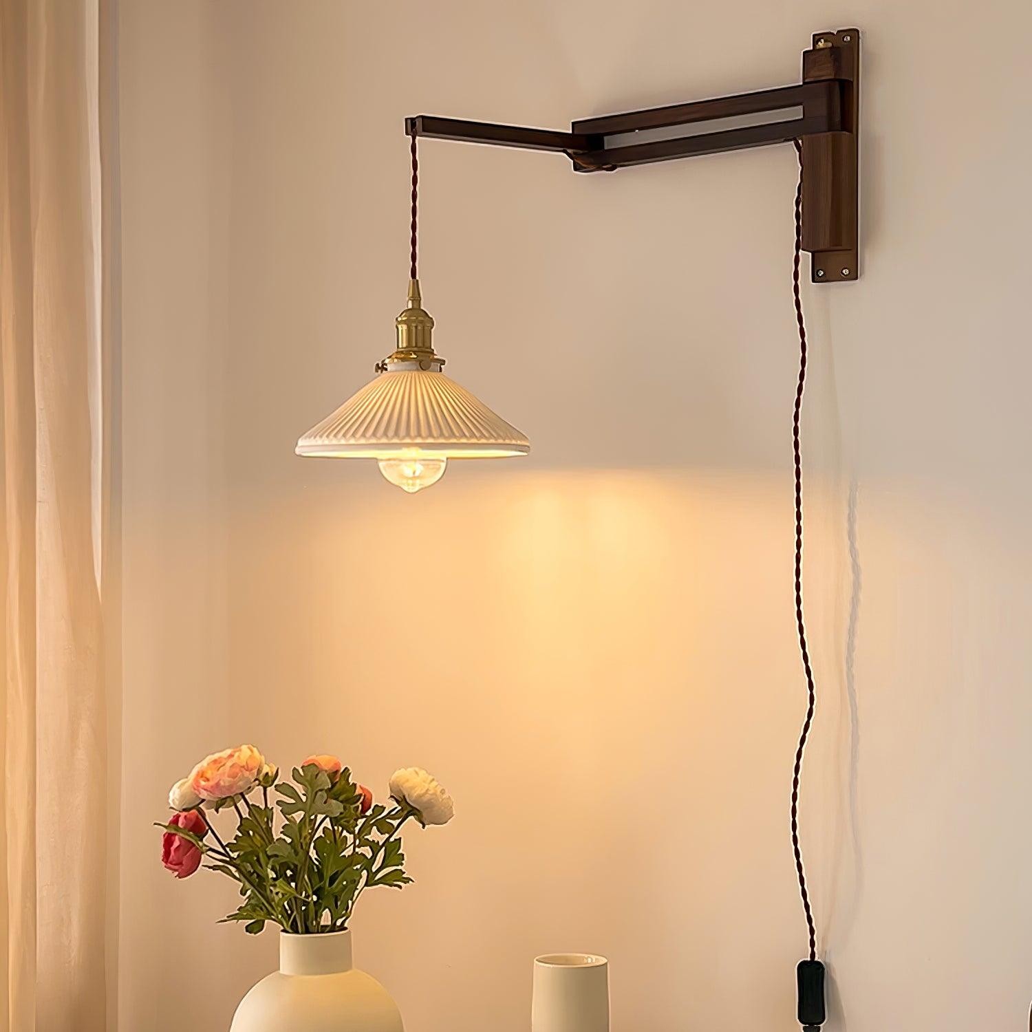 Walnoot Taps Toelopende Geribbelde Keramische Zwenkarm Wandlamp HL1077