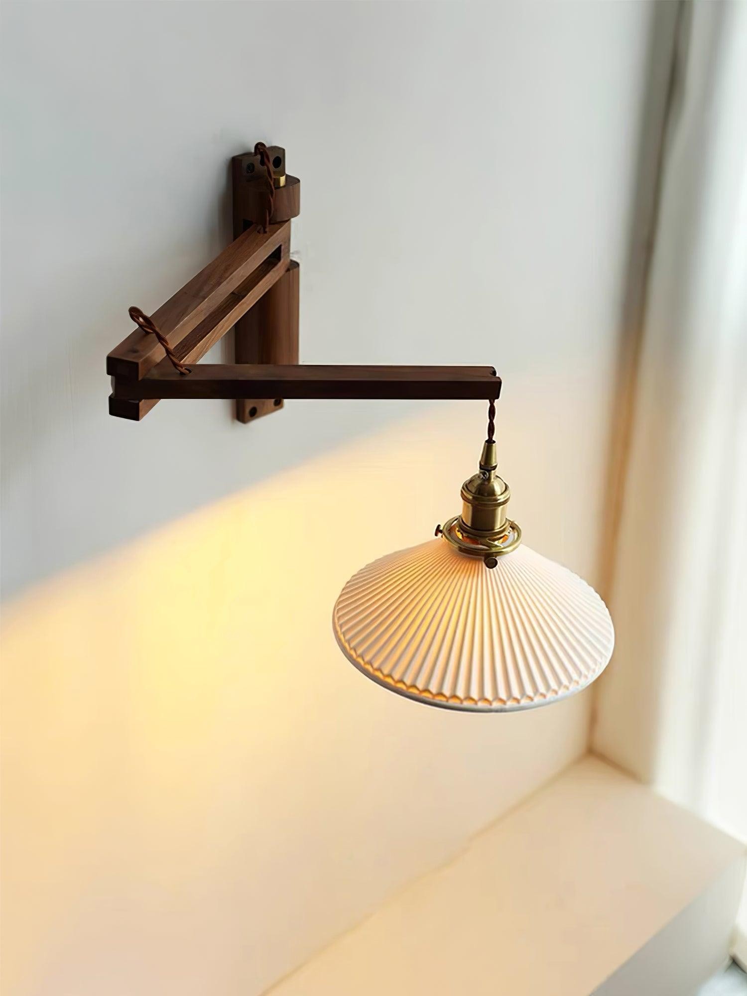 Walnoot Taps Toelopende Geribbelde Keramische Zwenkarm Wandlamp HL1077