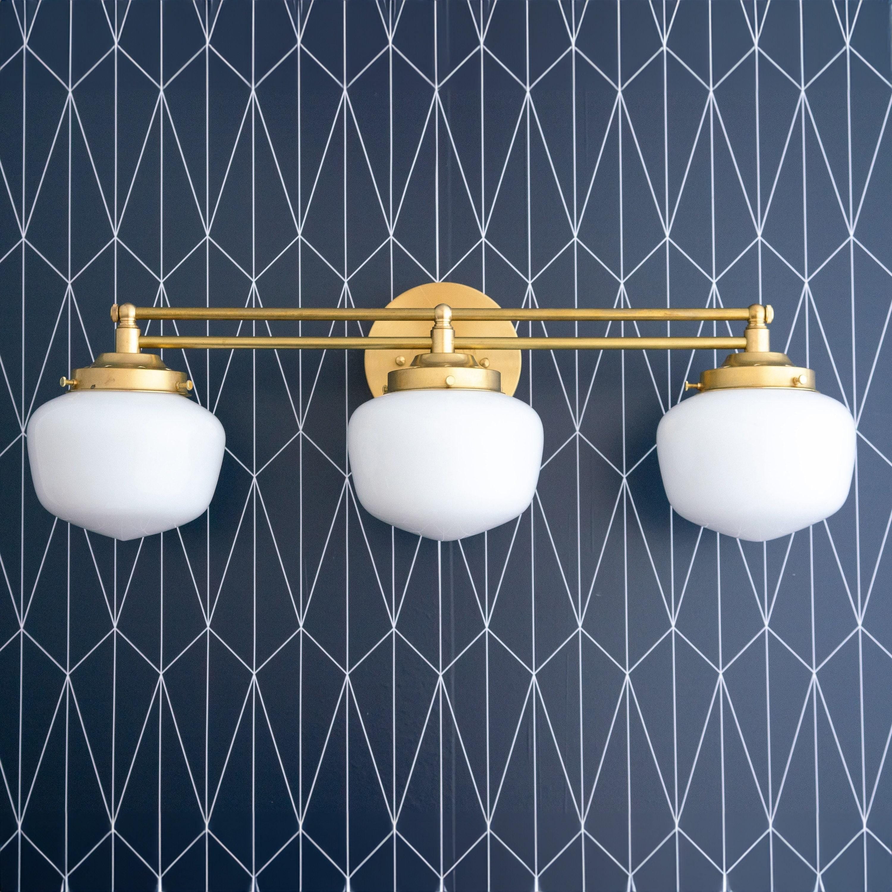 Opalume glazen Art Deco badkamerlamp - wandlamp met witte glazen kappen HL1668