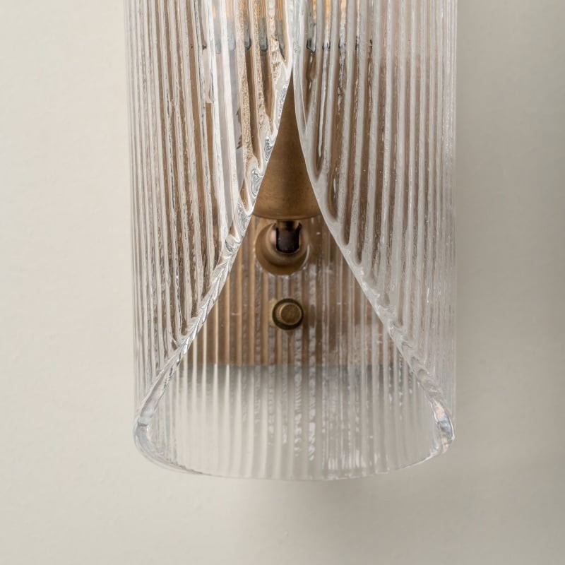 Velora Cilindervormige Glazen Wandlamp - Verfijnde Messing Wandlamp voor Hal of Naast het Bed HL1922