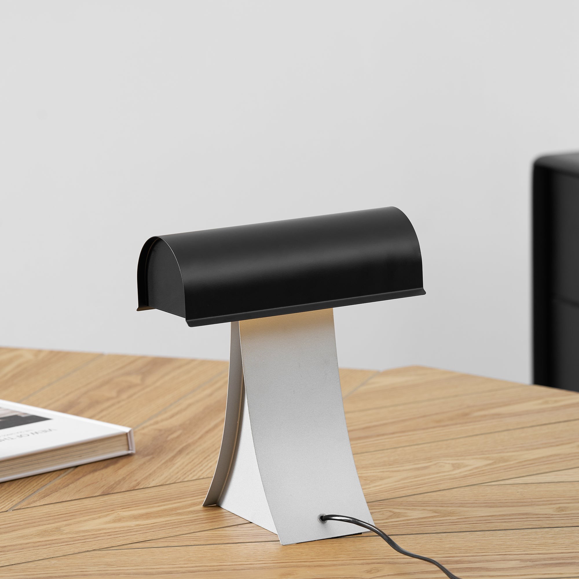 Archief tafellamp HL3251