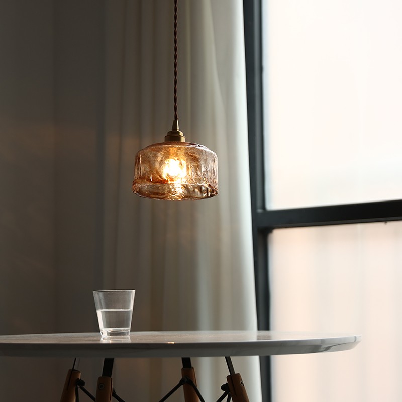 Retro handgemaakte onregelmatige amberkleurige glazen hanglamp HL64