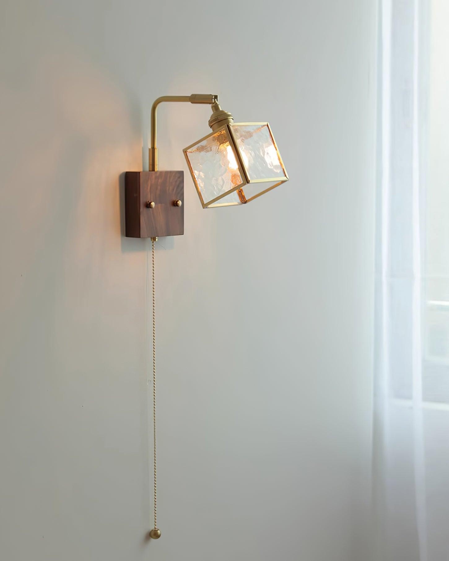 Vierkante glazen verstelbare houten wandlamp HL671