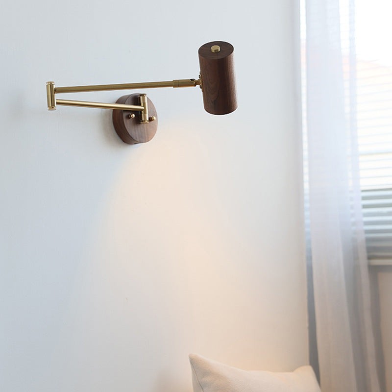 Verstelbare wandlamp met cilindervormige zwenkarm van hout en ijzer HL1085
