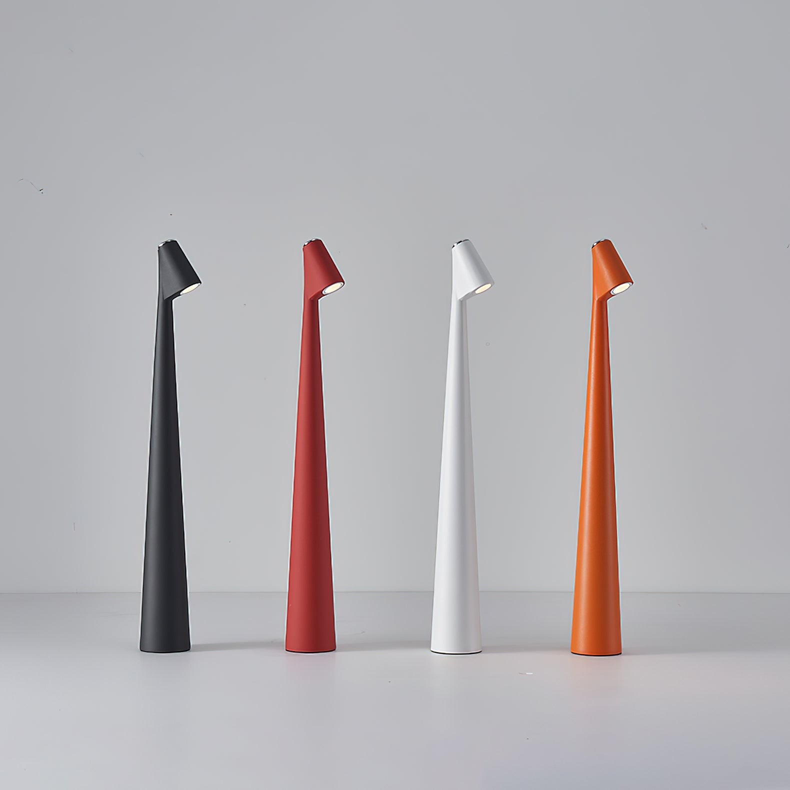 Creatieve hoge draagbare tafellamp HL343