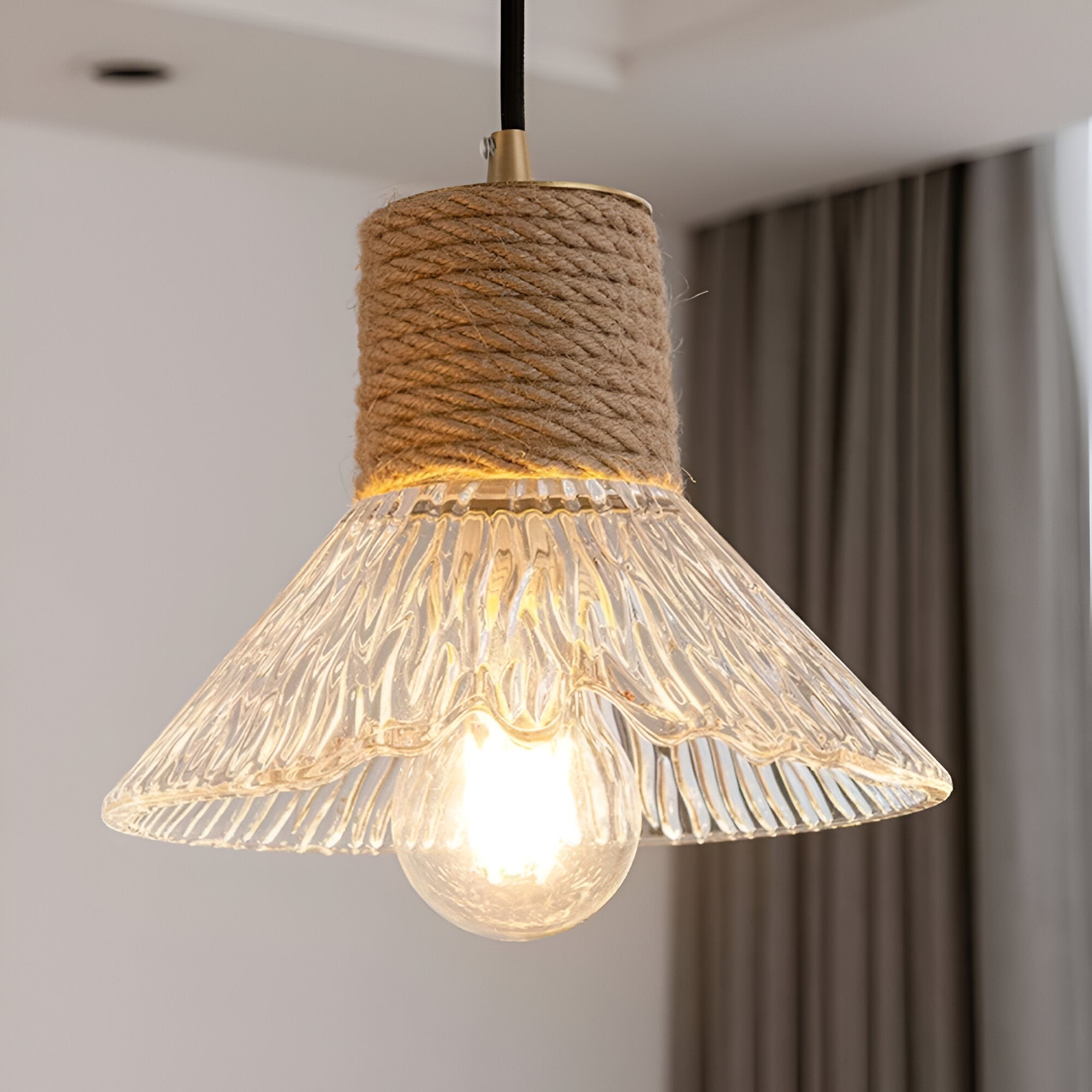 Hanglamp met glazen kap van Scandinavisch henneptouw HL3491