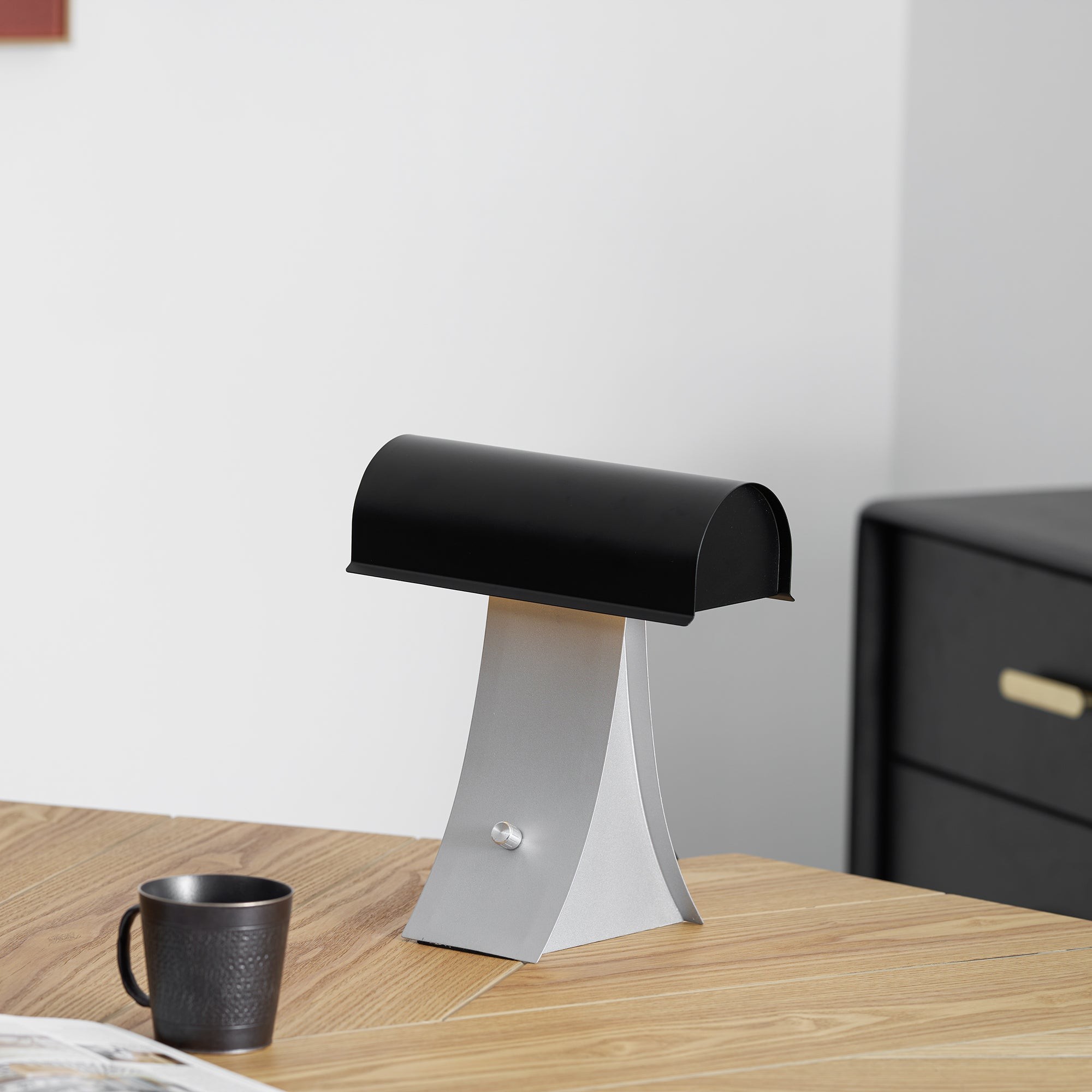 Archief tafellamp HL3251