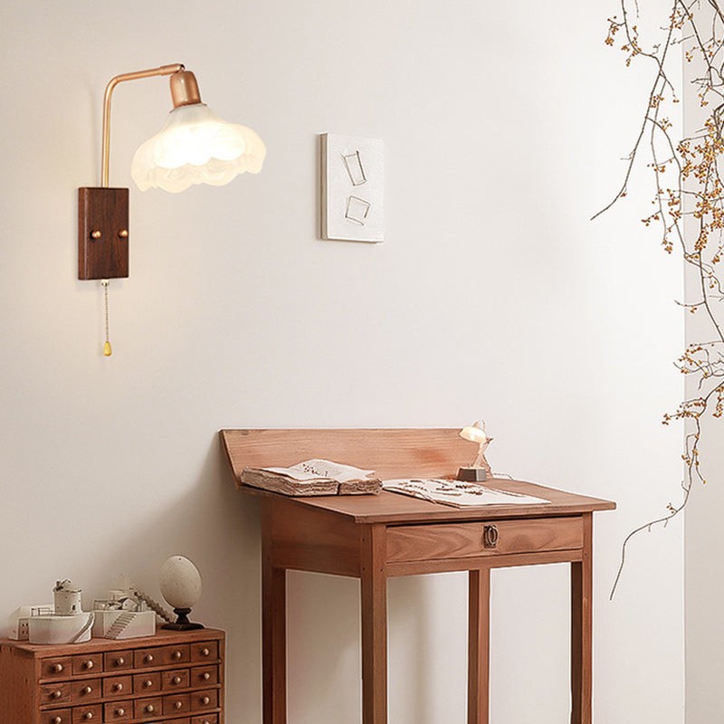 Franse ijzeren glazen bloemenwandlamp met zwenkarm en rits HL1087