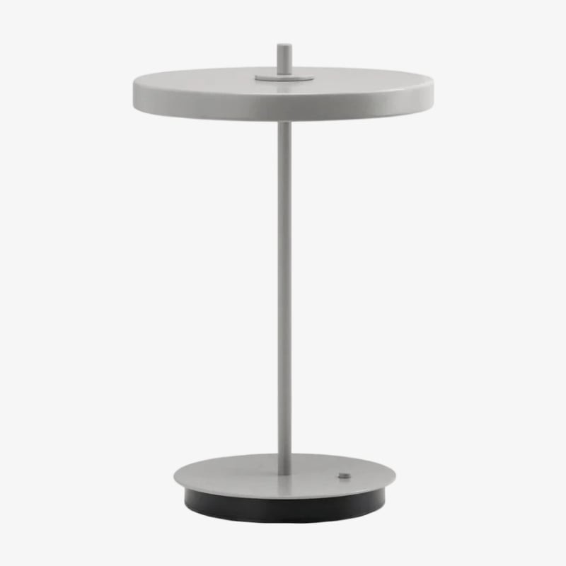 Astris Moderne Minimalistische Metalen Tafellamp met Zachte LED-verlichting voor Woonkamer en Kantoor HL2360