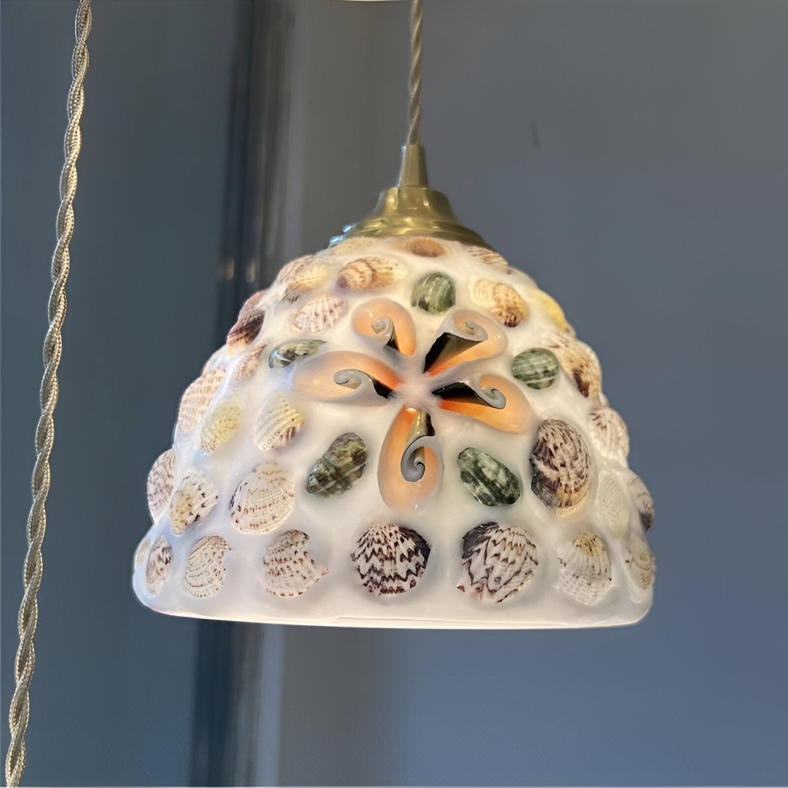 Retro kleurrijke natuurlijke schelp handgemaakte messing hanglamp HL1279
