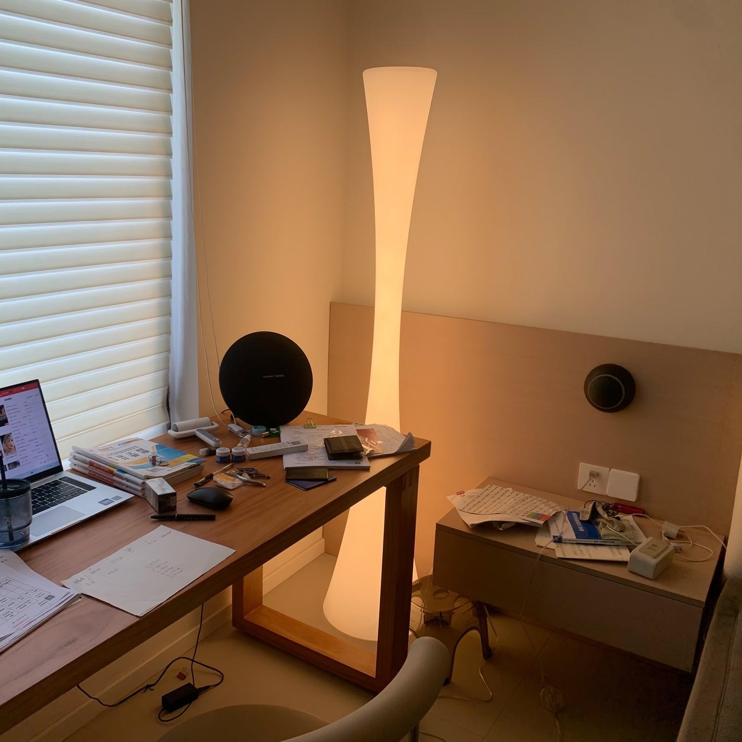 Romantische eenvoudige witte kolomvloerlamp HL997
