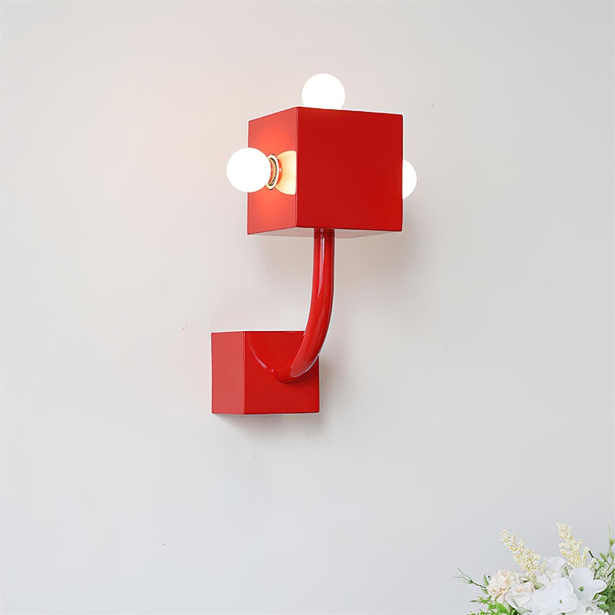 Rode kubus metalen wandlamp HL792