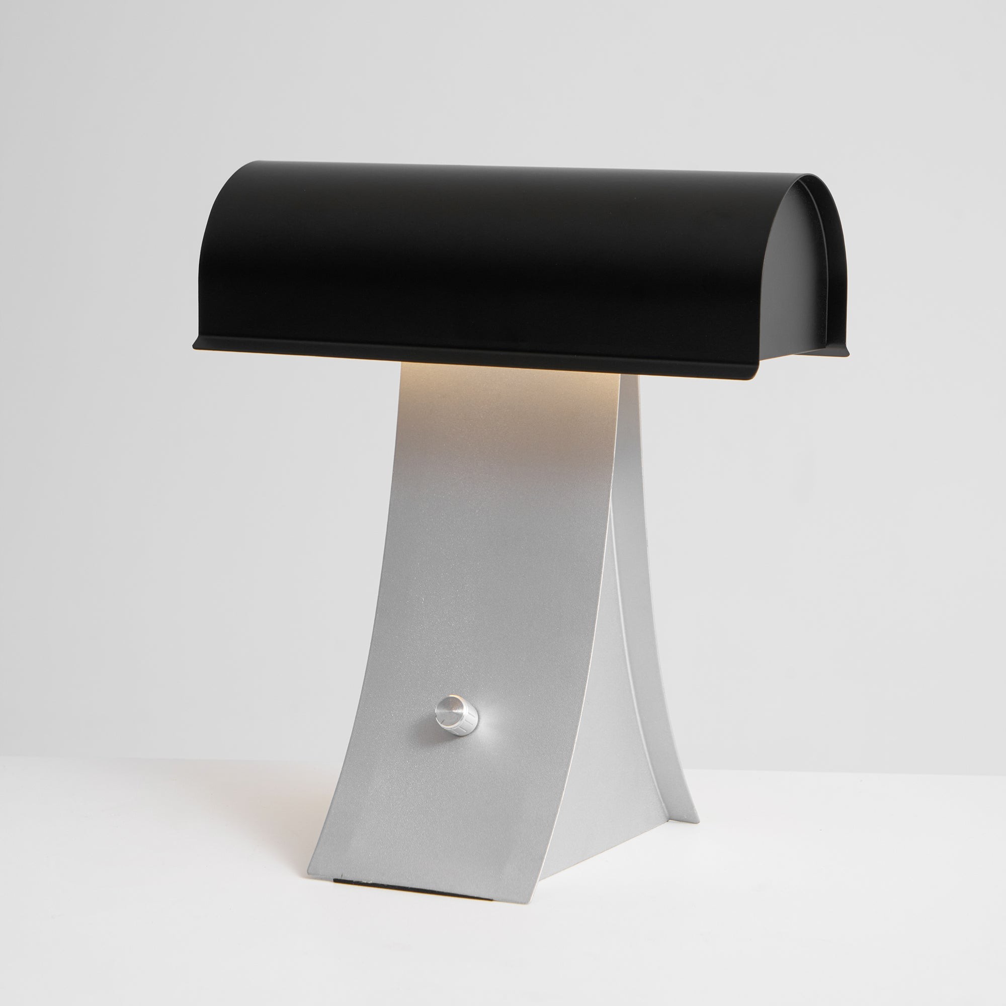 Archief tafellamp HL3251