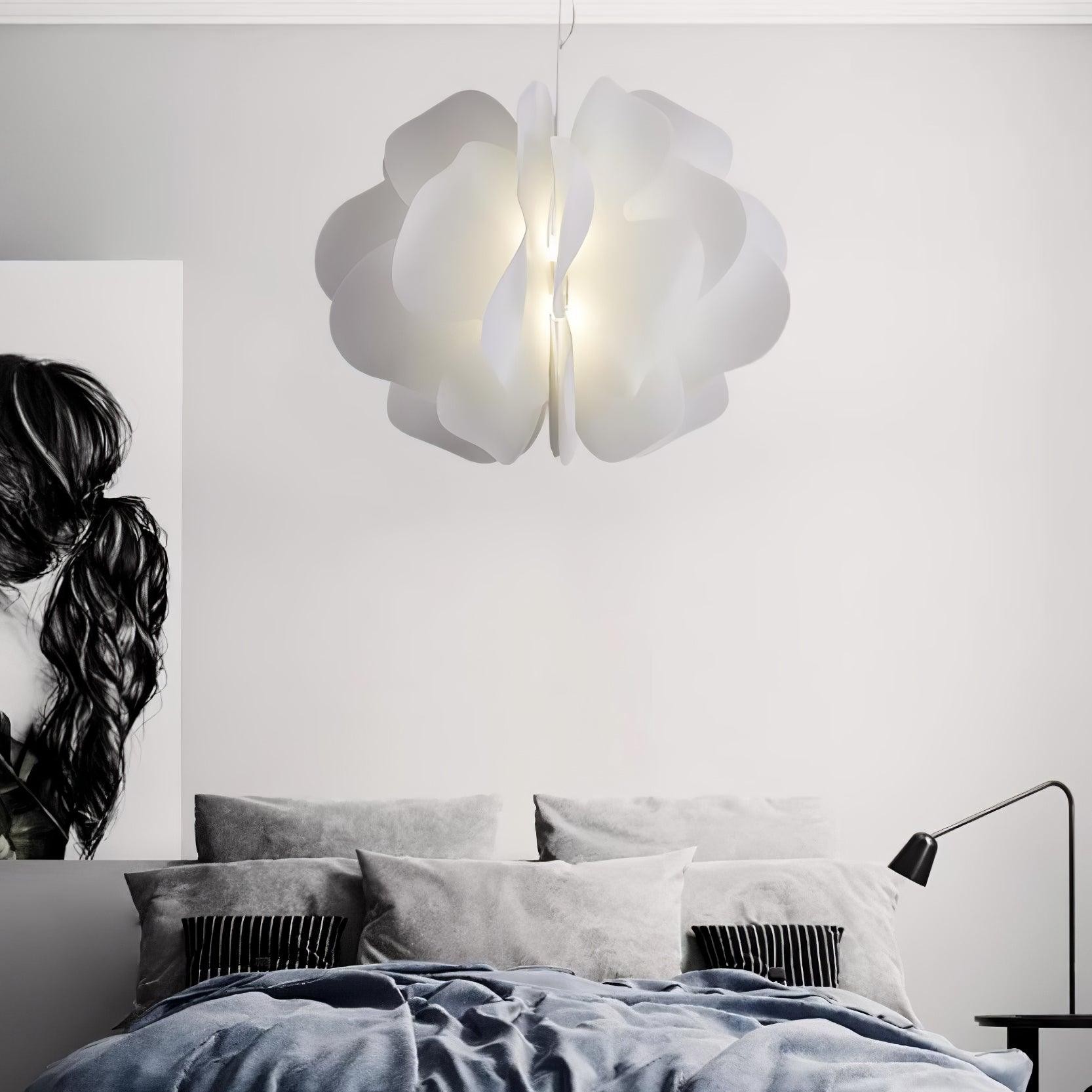 Moderne hanglamp met plastic bloemendesign HL673