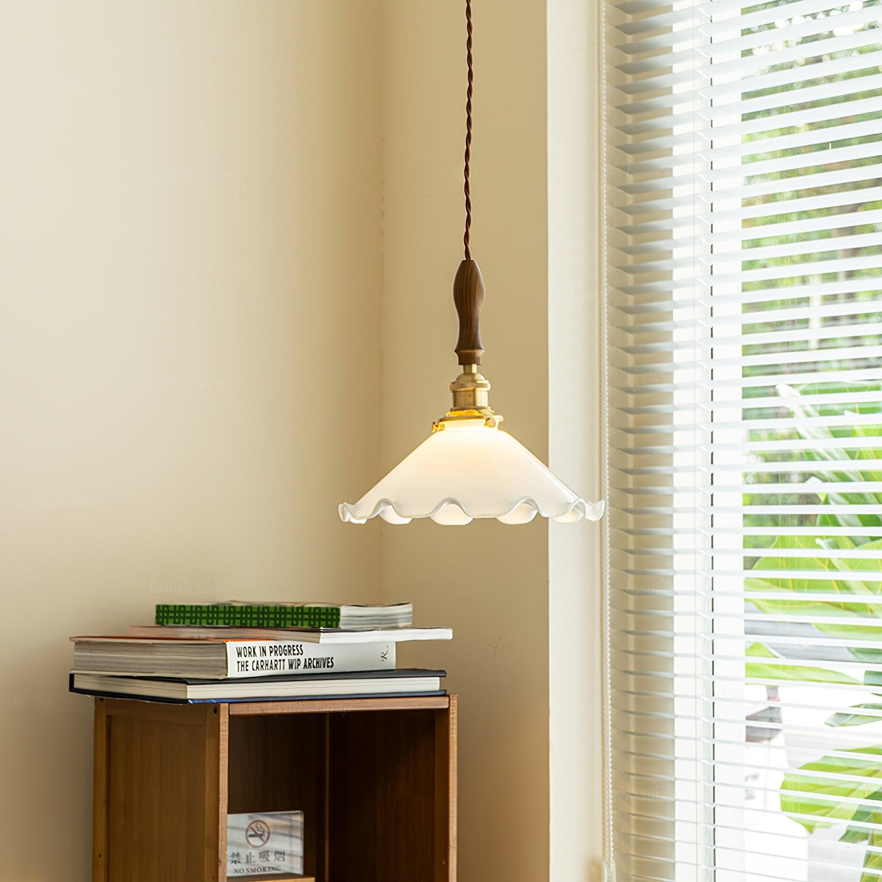 Vintage witte glazen hanglamp met rok HL428