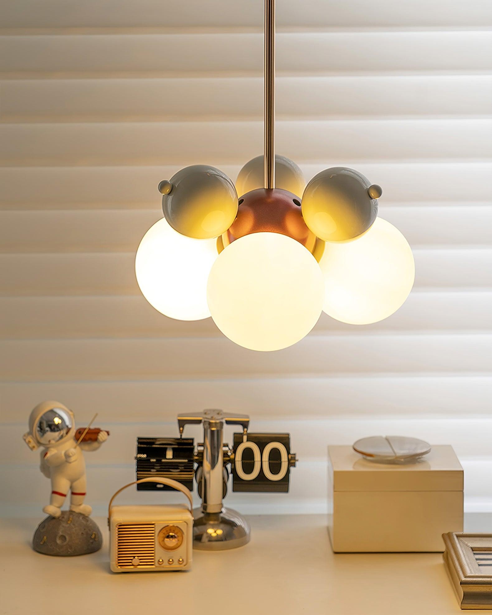 Moderne hanglamp in de vorm van een bubbellamp HL675