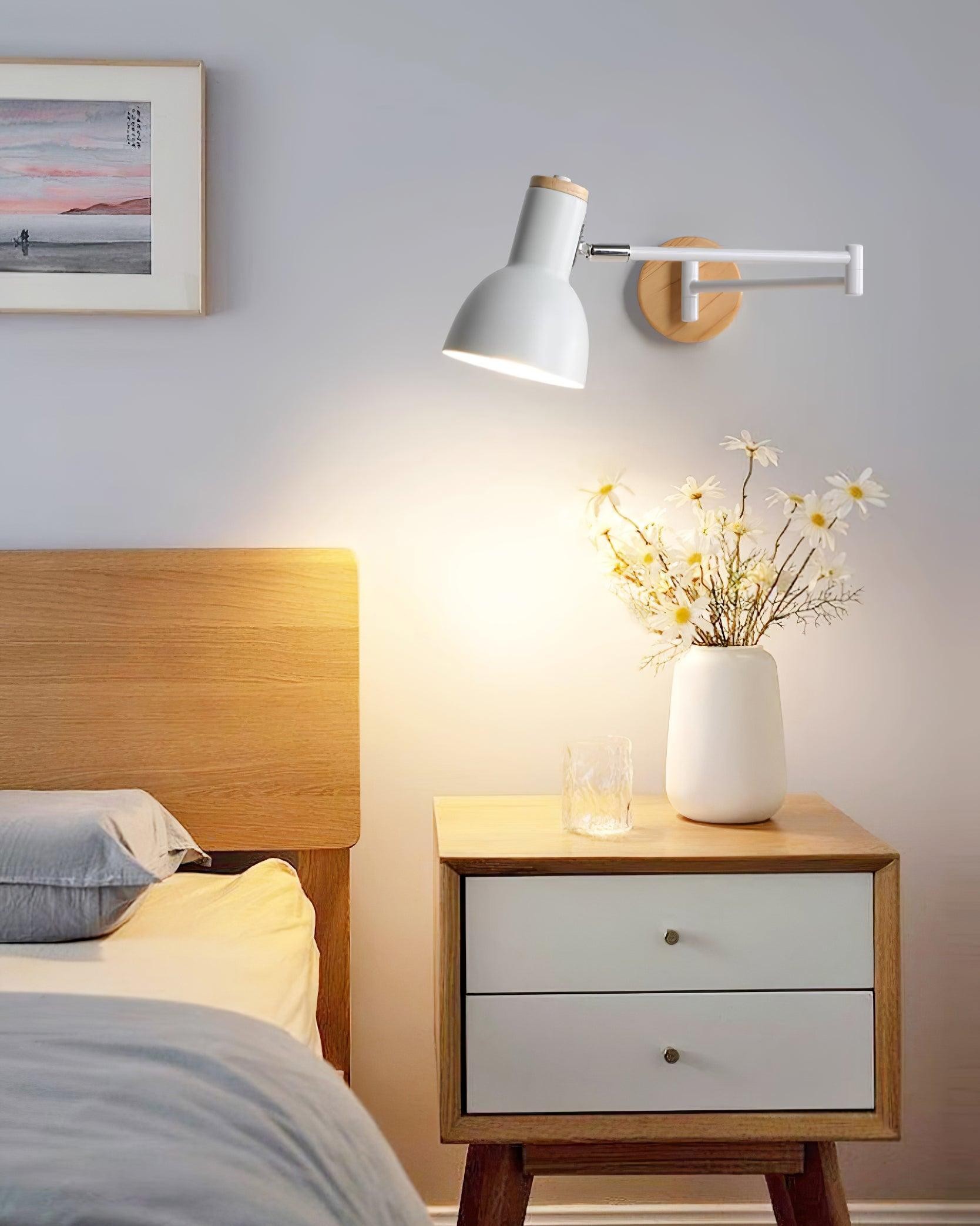 Houten verstelbare wandlamp HL487