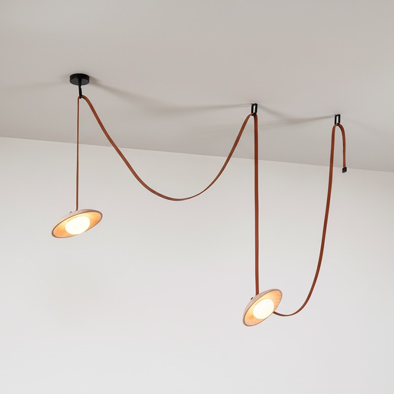 Hanglamp van leer met Light Rail-design HL3241