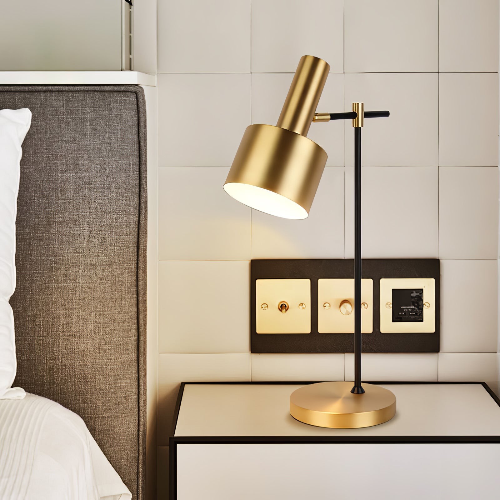 Metalen minimalistische Art Deco tafellamp HL576