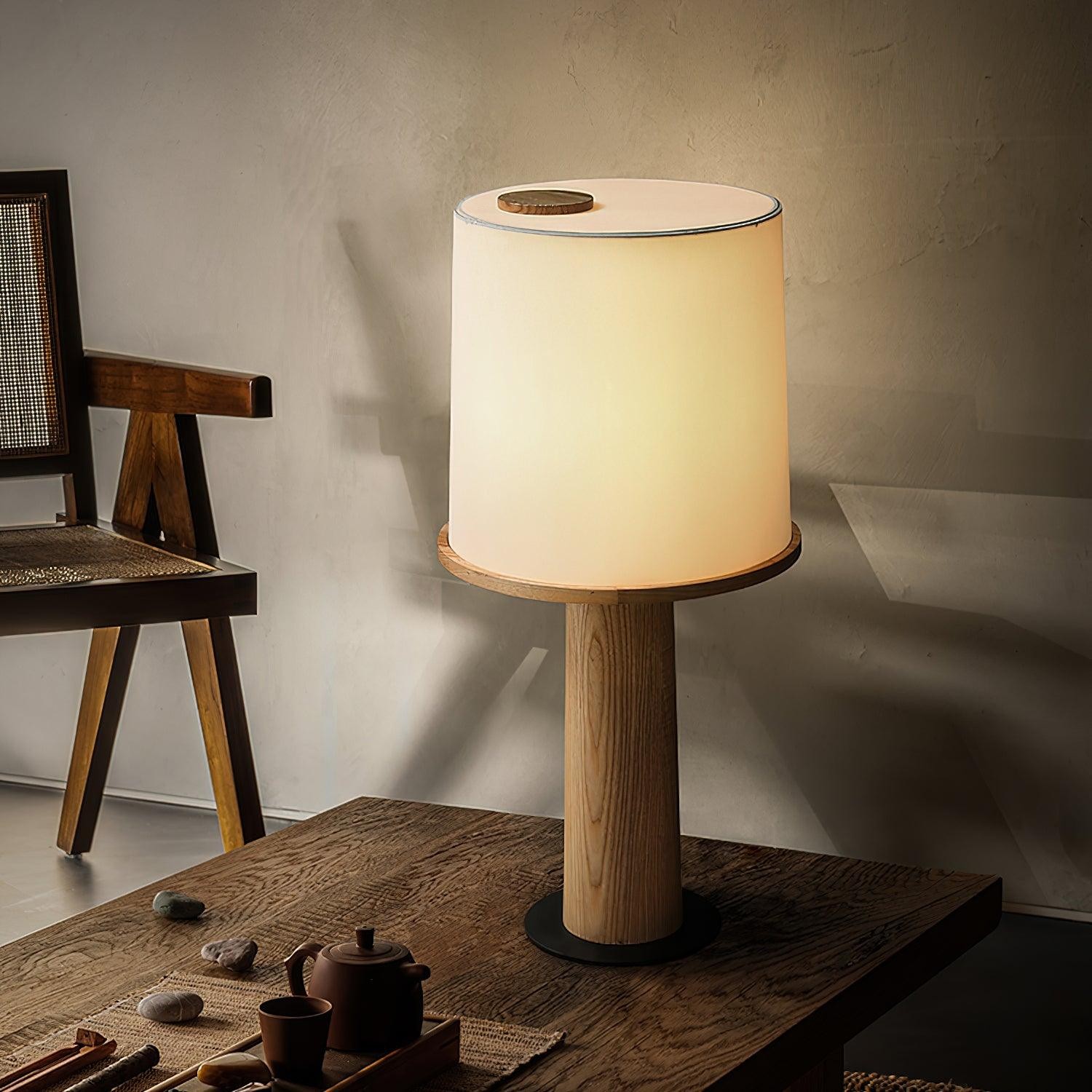 Modieuze licht- en schaduwfles tafellamp HL579