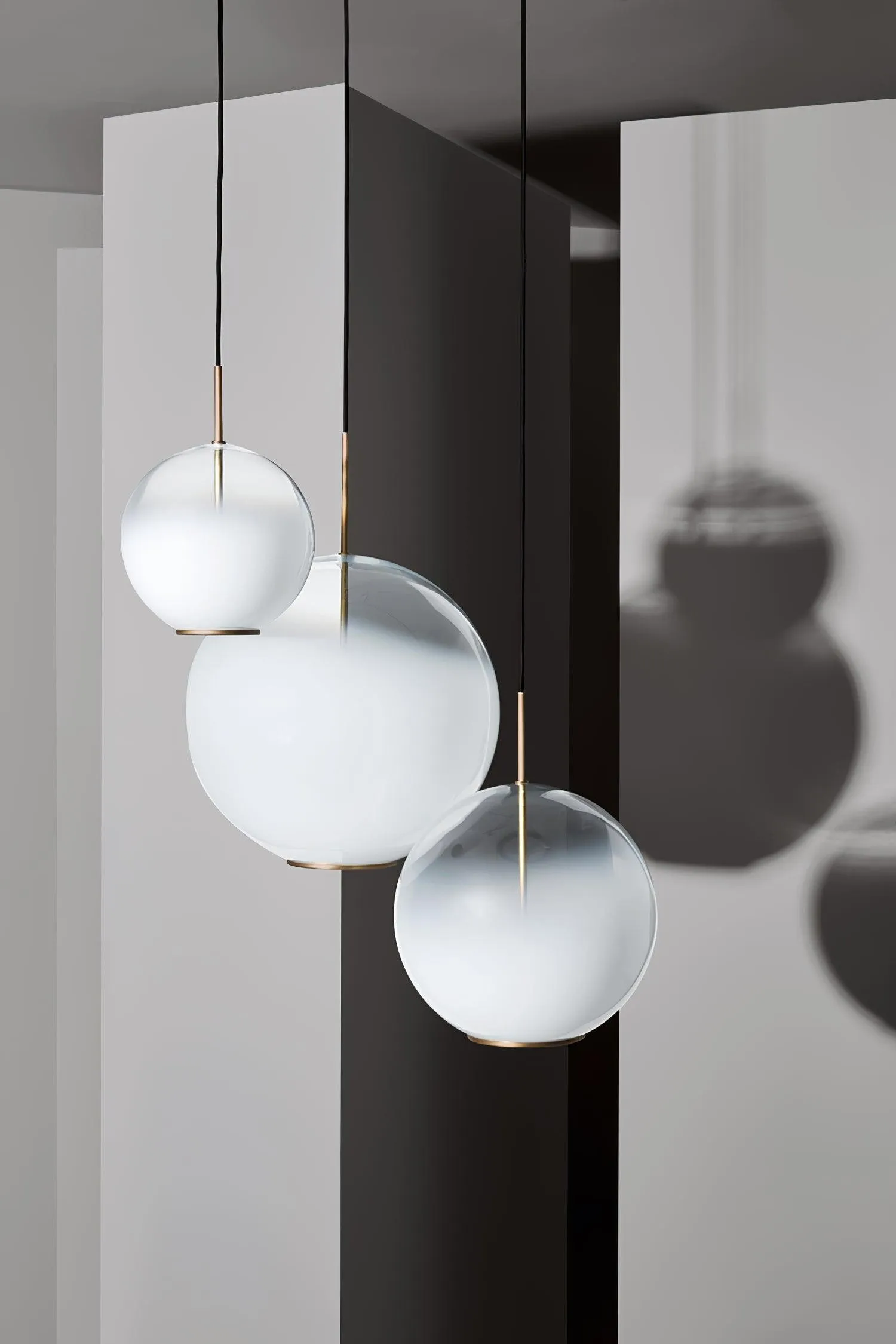 Eenvoudige bolvormige druppelvormige glazen hanglamp HL888