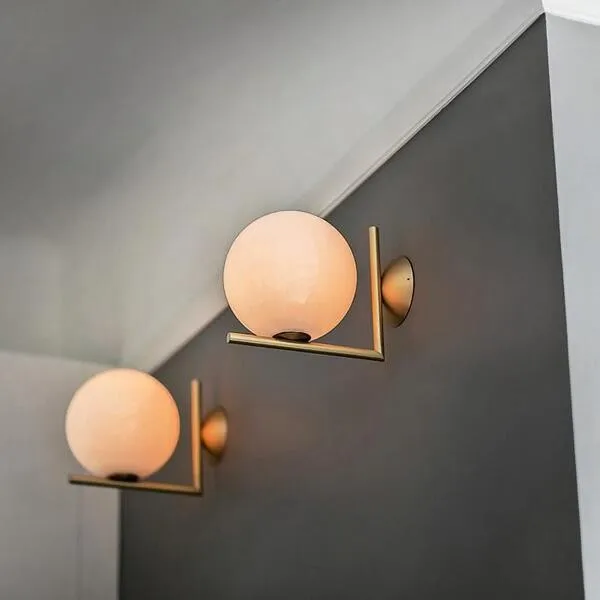 Iscalia Glazen Bal Wandlamp
