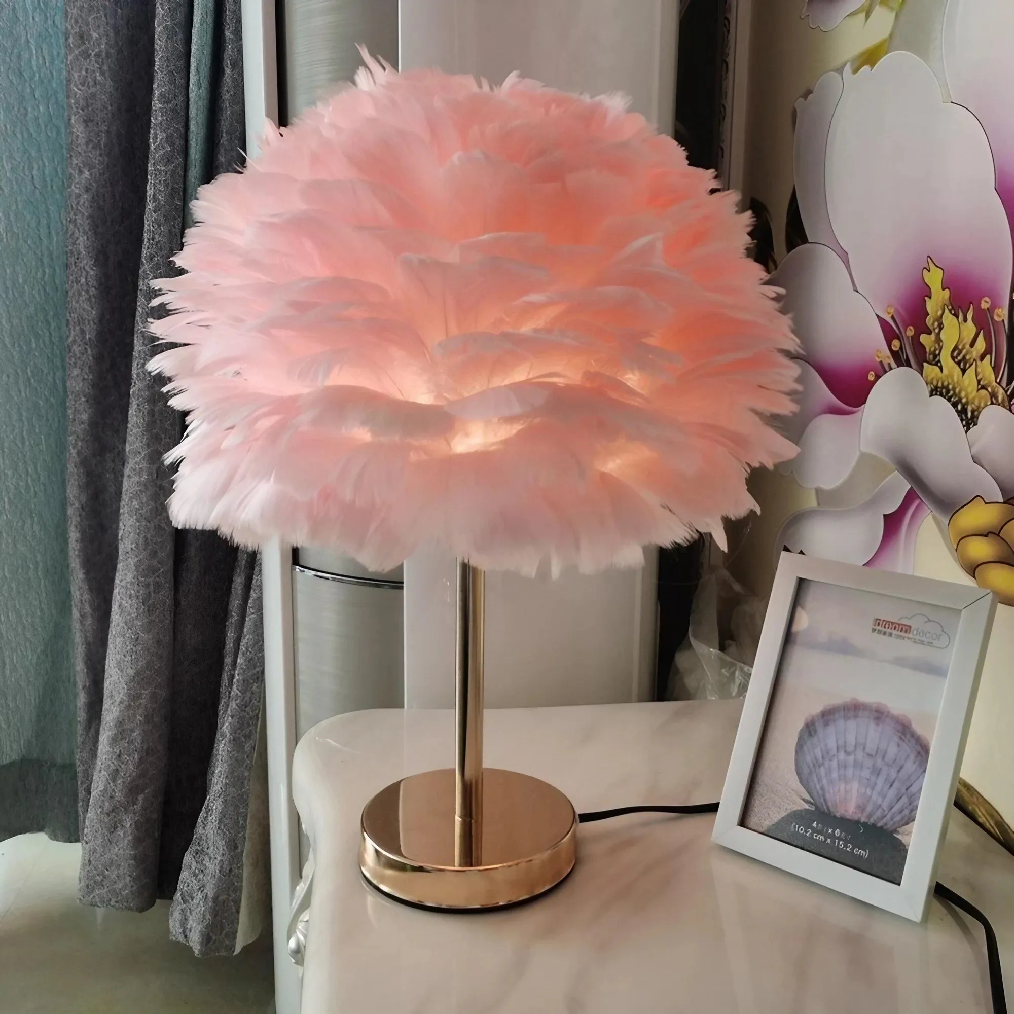Moderne pluizige Feather tafellamp voor slaapkamer HL09
