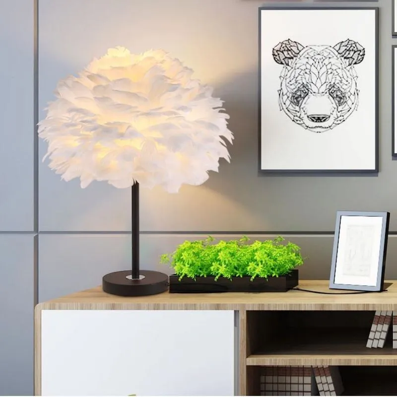 Moderne pluizige Feather tafellamp voor slaapkamer HL09