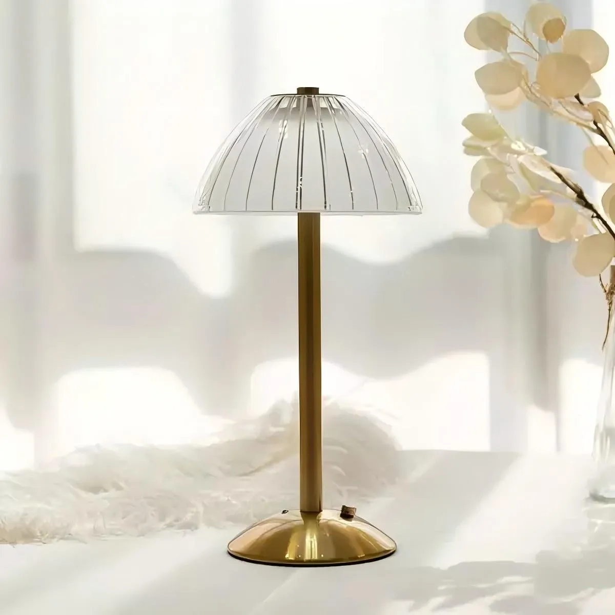 Luxe messing design draadloze tafellamp HL307