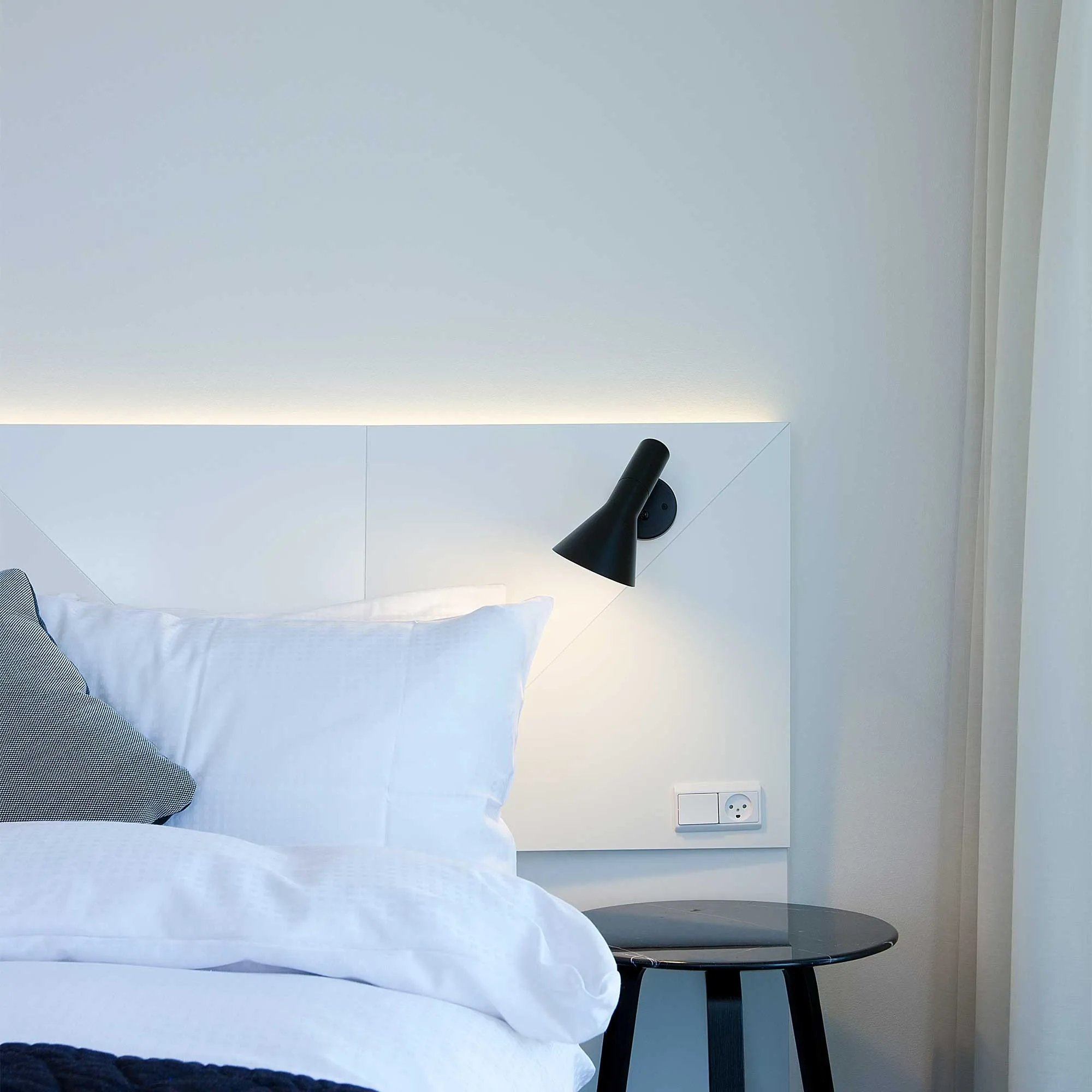 Klassieke Richtingsgebonden Asymmetrische Metalen Wandlamp HL53