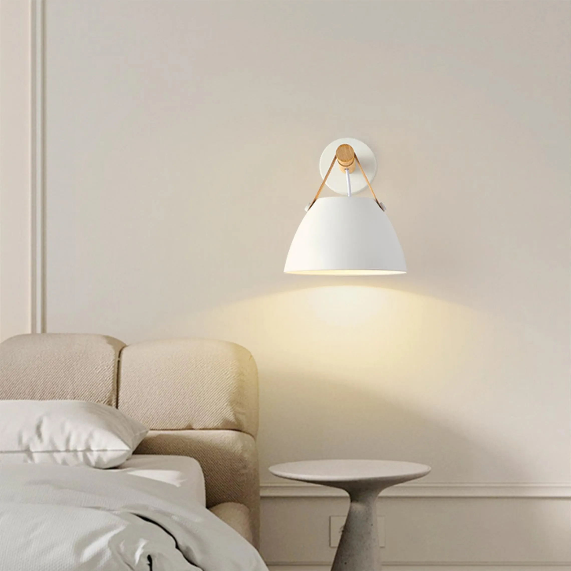 Scandinavisch design walnoothouten riemwandkandelaar HL89