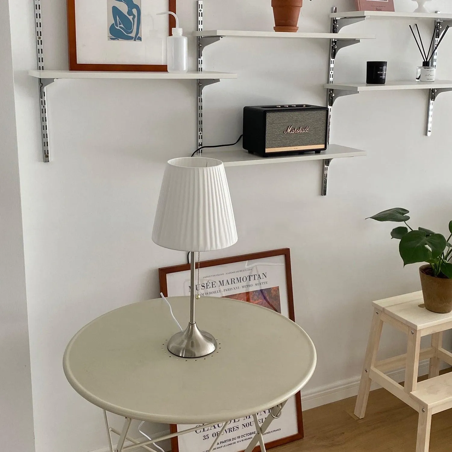 Metalen voet nachtkastje lamp HL359