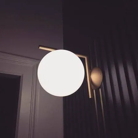 Iscalia Glazen Bal Wandlamp