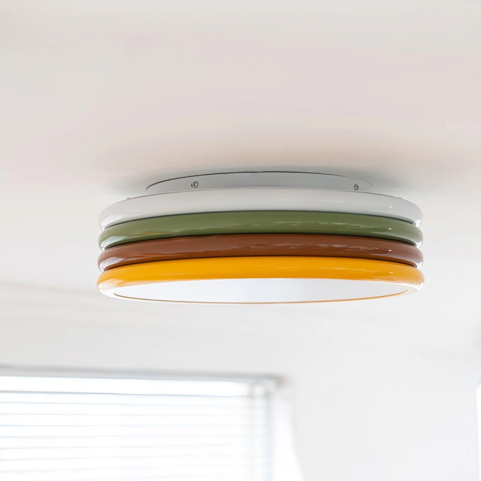 Scandinavische eenvoudige kleurrijke plafondlamp van acryl voor slaapkamer HL486