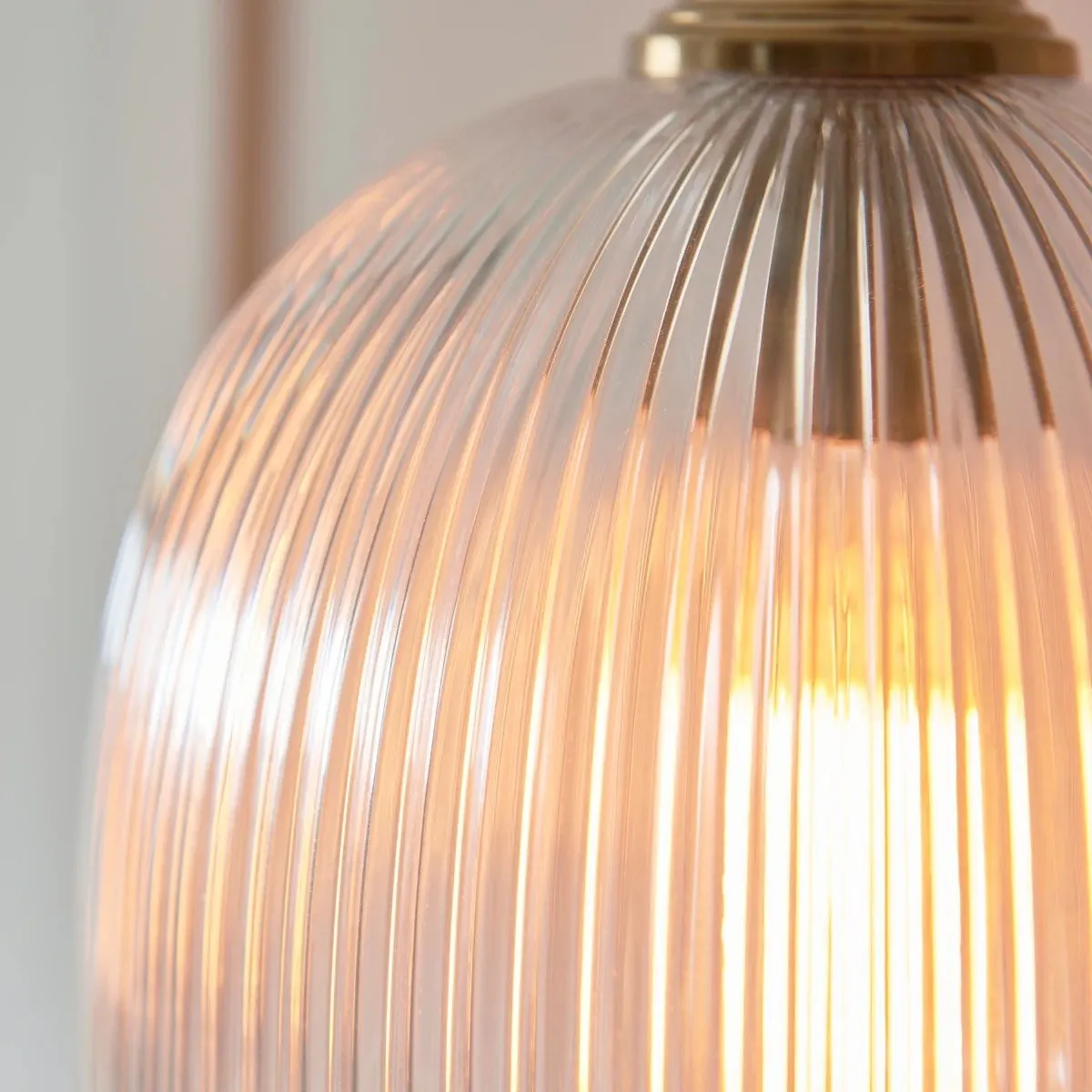 Brazara Hanglamp met Glazen Koepel - Klassiek ontwerp met Metalen Rand voor Keuken en Eetkamer HL2110