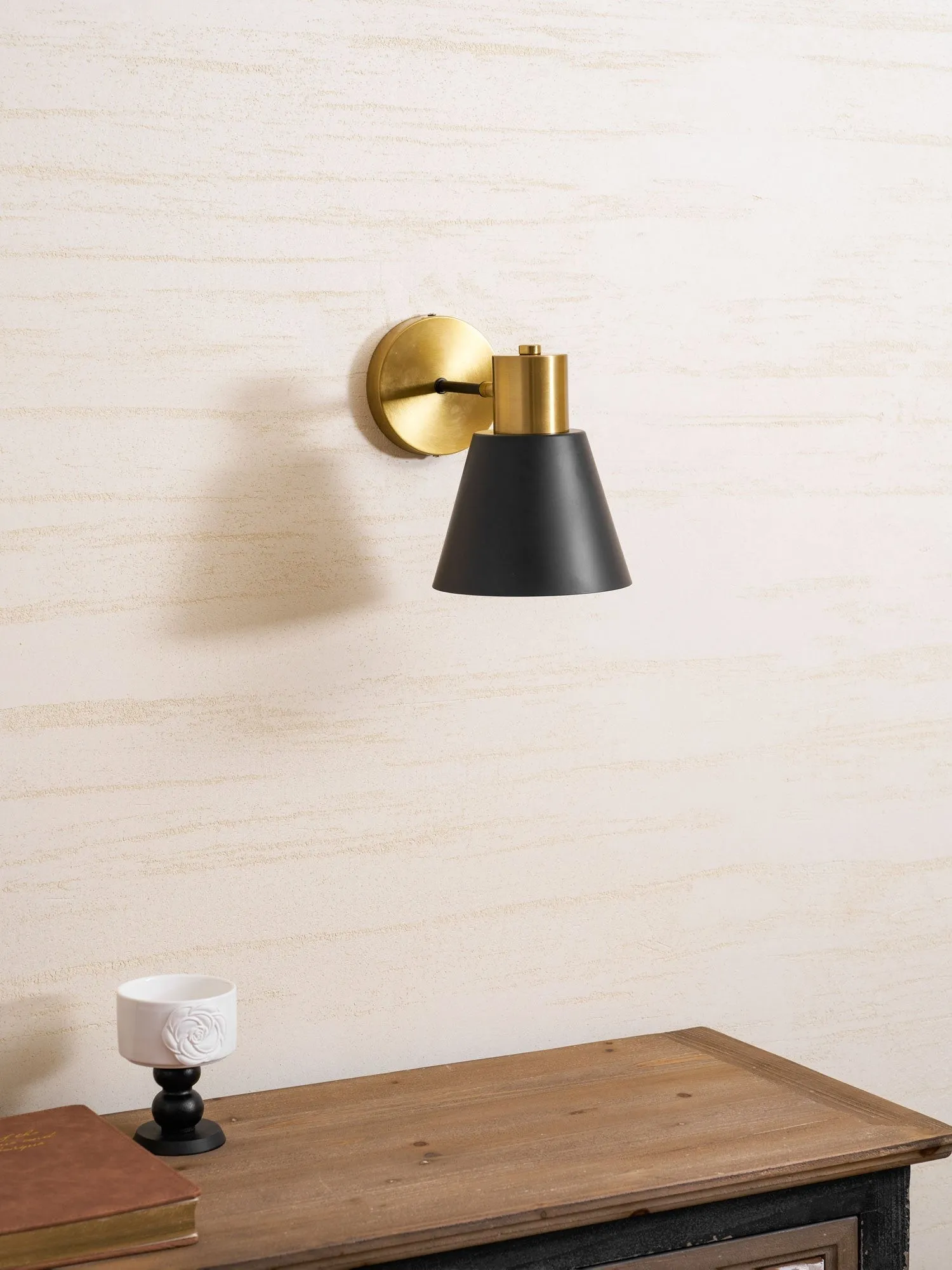 Verstelbare wandlamp met arm HL2926