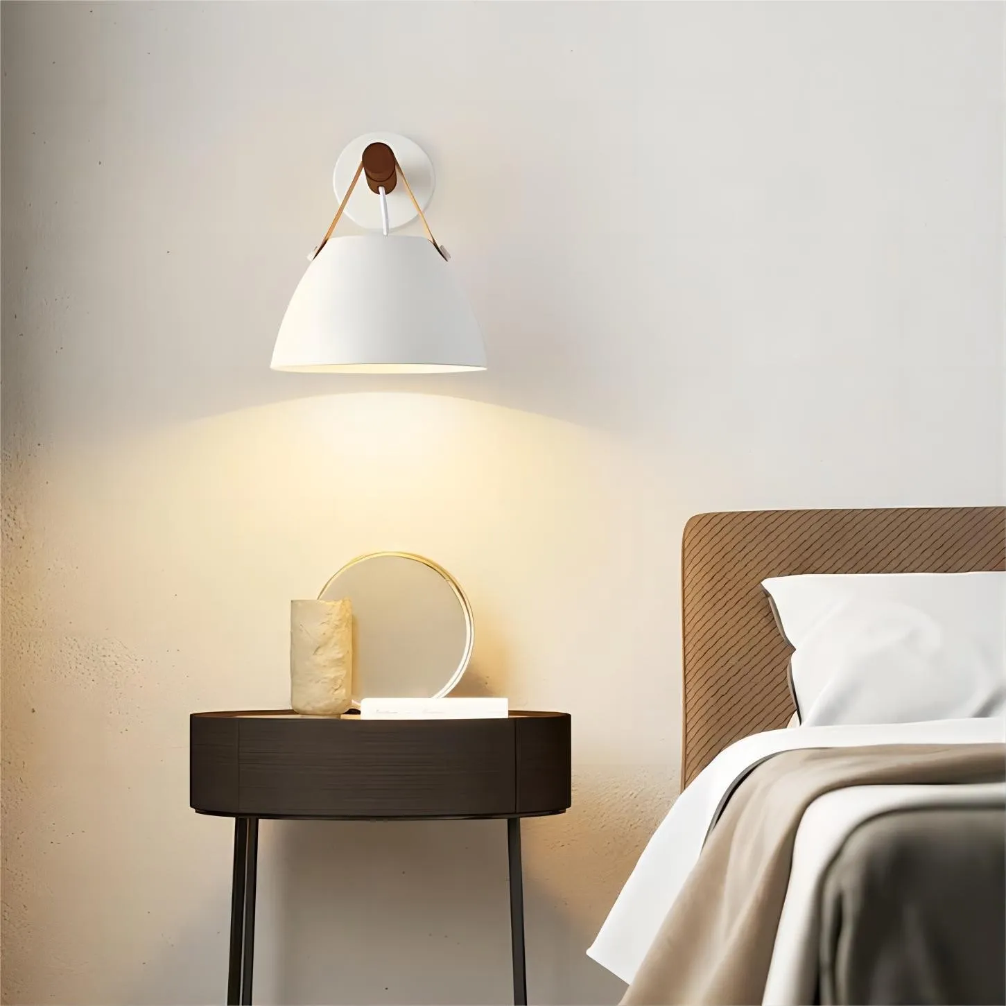 Scandinavisch design walnoothouten riemwandkandelaar HL89