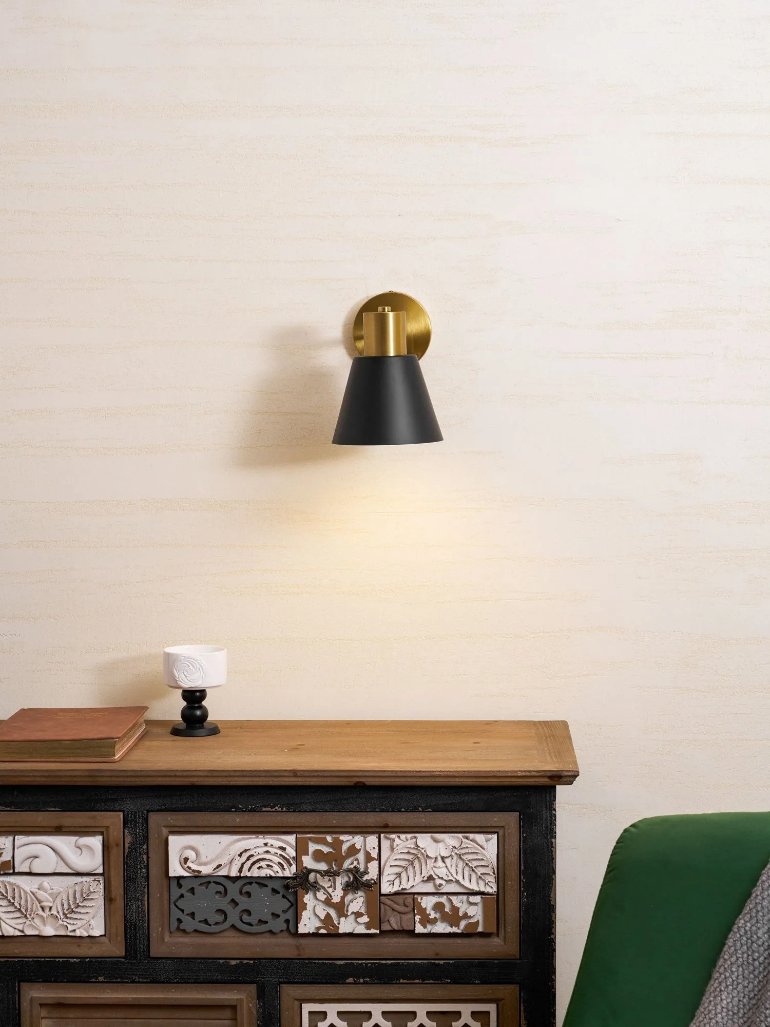Verstelbare wandlamp met arm HL2926